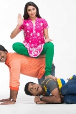 aarambame-attakasam-movie-stills-044