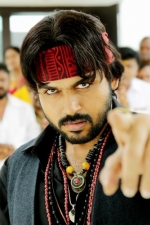 kashmora-movie-stills-009