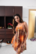 kadaisi-bench-karthik-stills-004