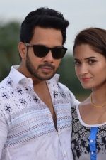 kadaisi-bench-karthik-stills-023