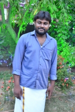 oru-kidayin-karunai-manu-audio-stills-005