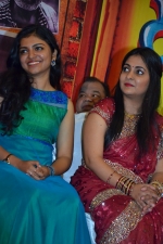 oru-kidayin-karunai-manu-audio-stills-018