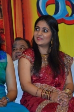 oru-kidayin-karunai-manu-audio-stills-020