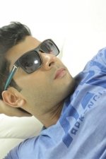 rajavin-paarvai-raniyin-pakkam-movie-stills-002