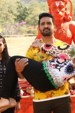 sakka-podu-podu-raja-movie-stills-005