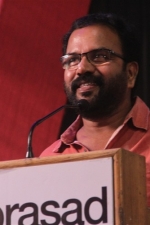 thiruppathi-samy-kudumbam-audio-stills-025