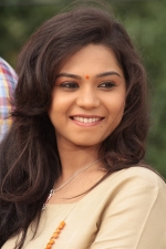 thiruppathi-samy-kudumbam-movie-stills-011