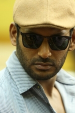 thupparivaalan-movie-stills-044
