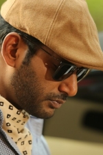 thupparivaalan-movie-stills-045