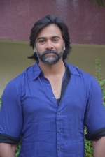 yaadhumaagi-nindraai-pm-stills-002