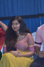 yaadhumaagi-nindraai-pm-stills-013