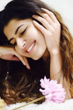 actress-ashima-narwal-stills-001