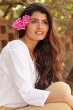 actress-ashima-narwal-stills-005