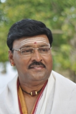 ayyanar-veethi-movie-stills-011