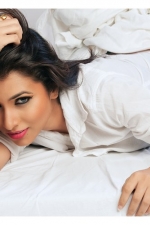 actress-dhaanvi-stills-010