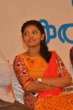kadhal-kan-kattudhe-pm-stills-018