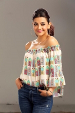 kavalai-vendam-movie-stills-024