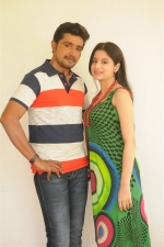 unnaal-ennaal-stills-024